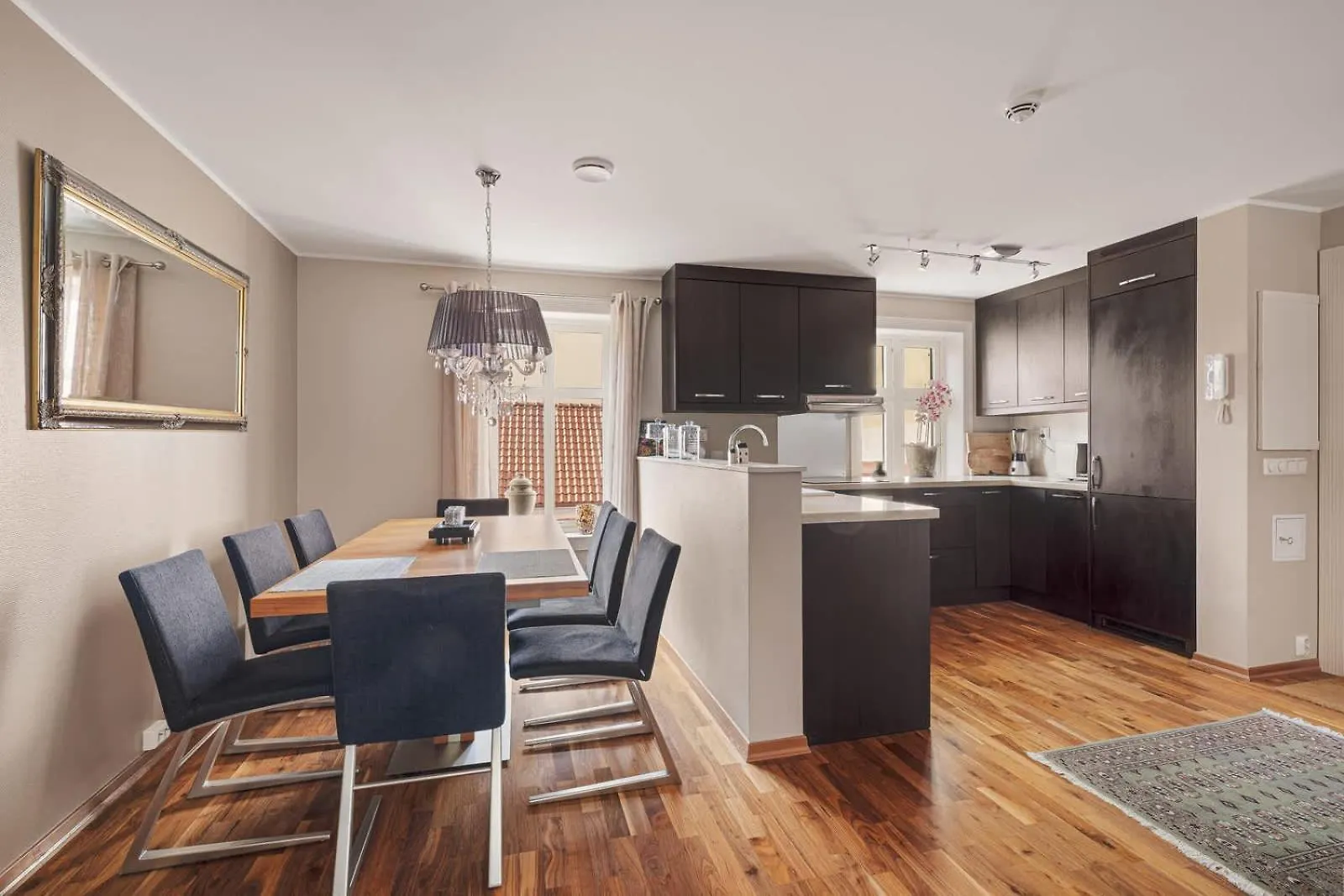 Dinbnb Apartments L 50M To Bryggen L 16 Guest L 3 Apt L Balcony L View Bergen