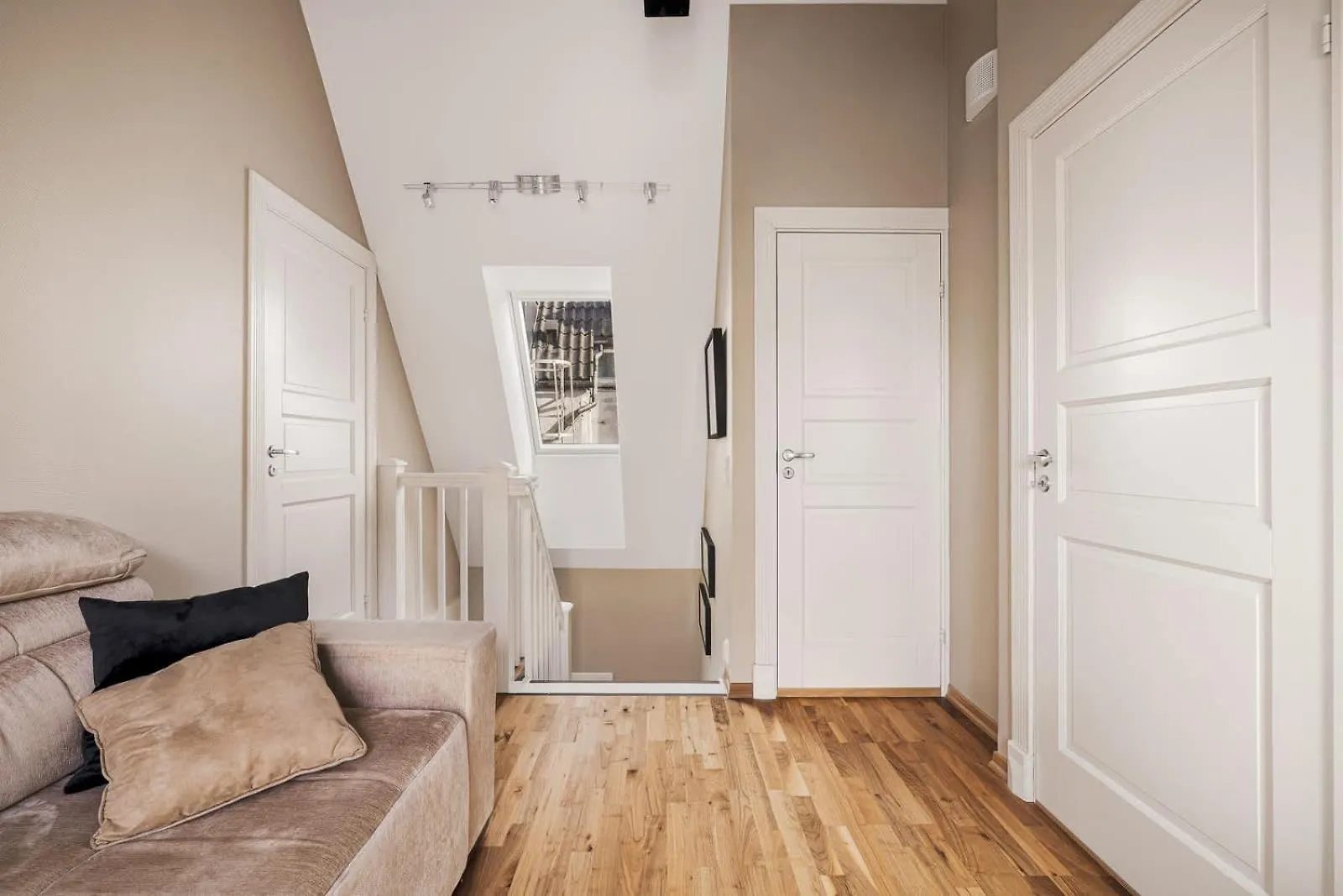 Dinbnb Apartments L 50M To Bryggen L 16 Guest L 3 Apt L Balcony L View Bergen 0*,