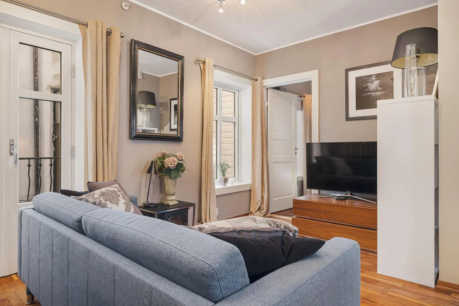 Dinbnb Apartments L 50M To Bryggen L 16 Guest L 3 Apt L Balcony L View Bergen