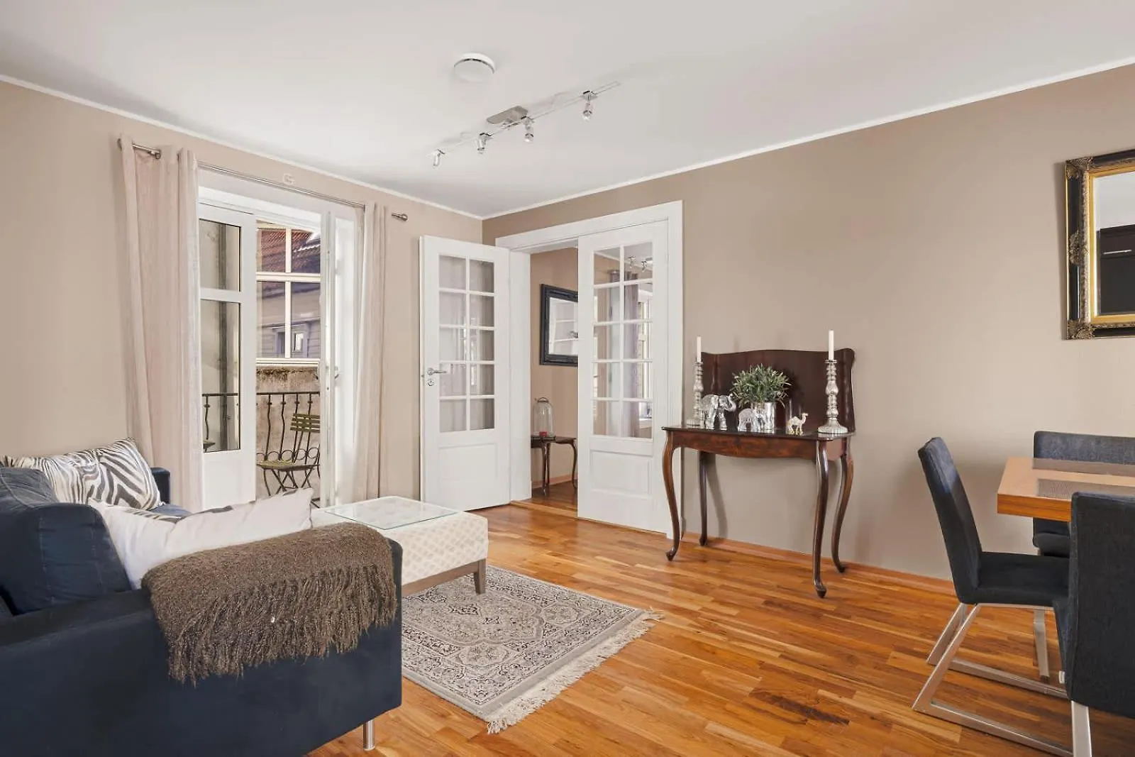 Dinbnb Apartments L 50M To Bryggen L 16 Guest L 3 Apt L Balcony L View Bergen