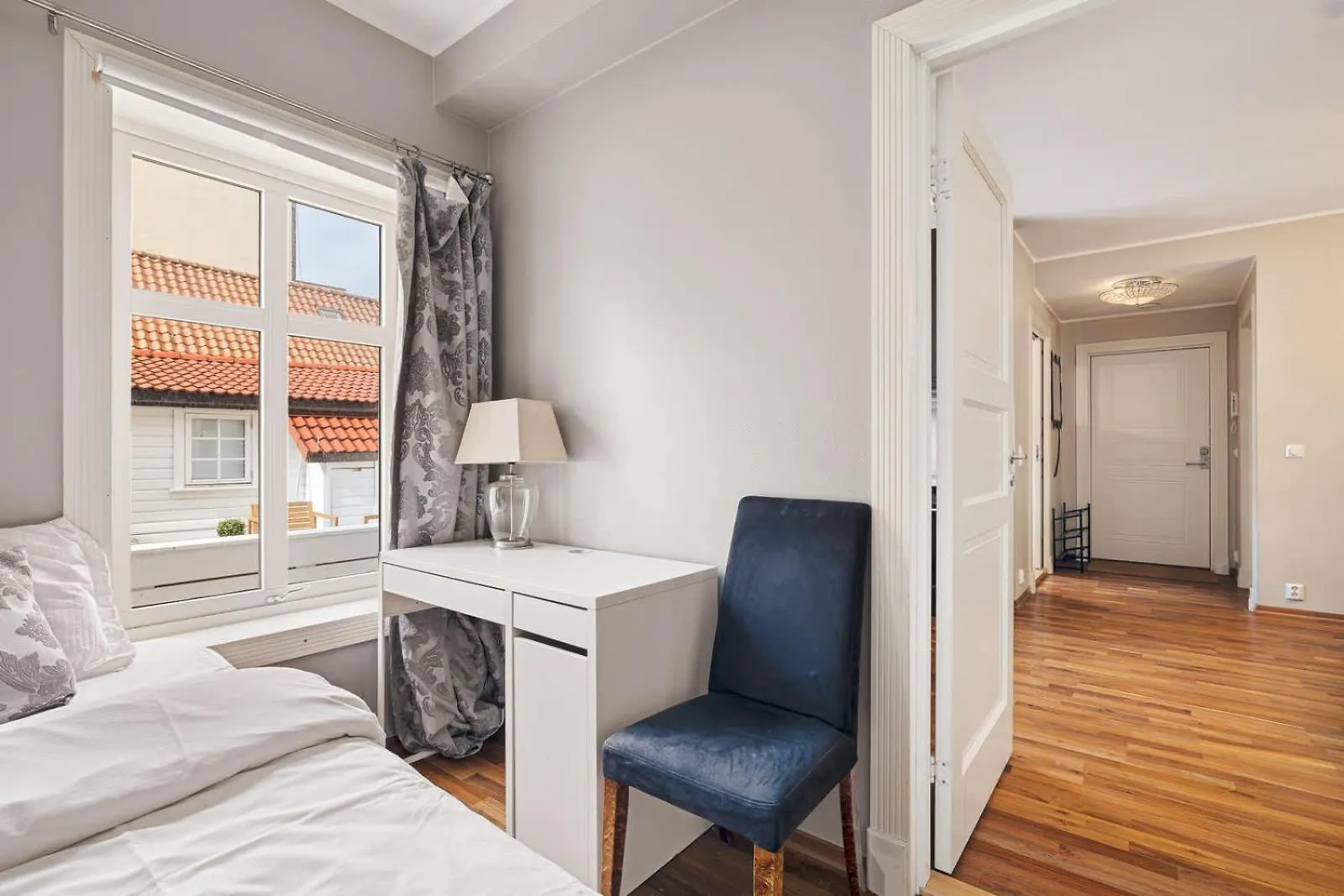 Dinbnb Apartments L 50M To Bryggen L 16 Guest L 3 Apt L Balcony L View Bergen 0*,  Norwegia